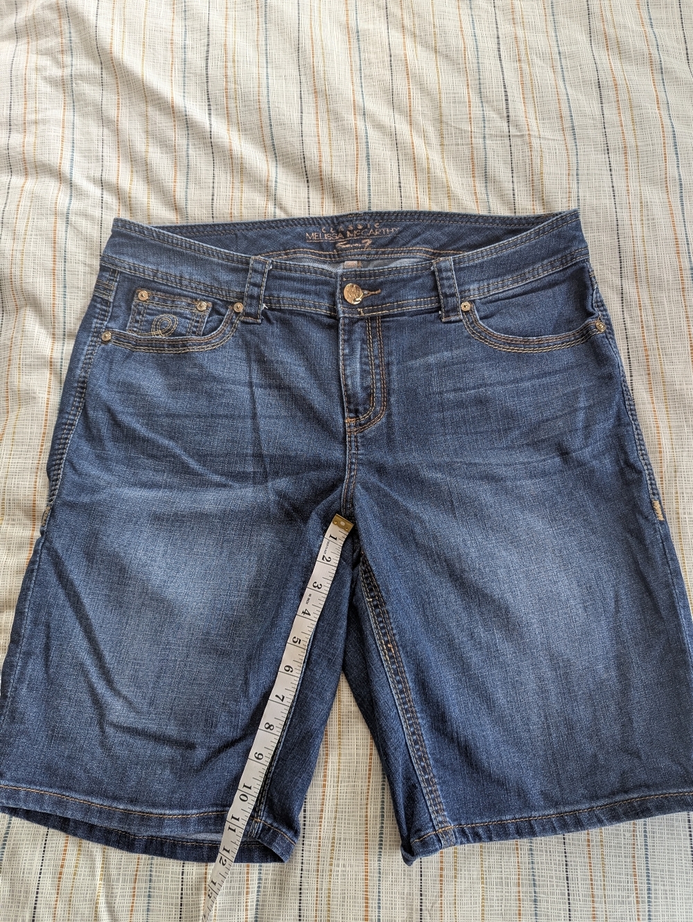 Melissa McCarthy Seven7 Dark Blue Jean Shorts - Picture 3 of 4